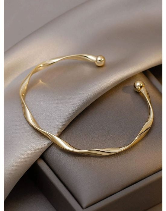 Twist Design Cuff Bangle Yellow Gold